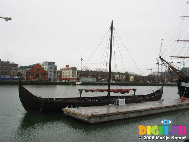 15997 Viking Long Boat